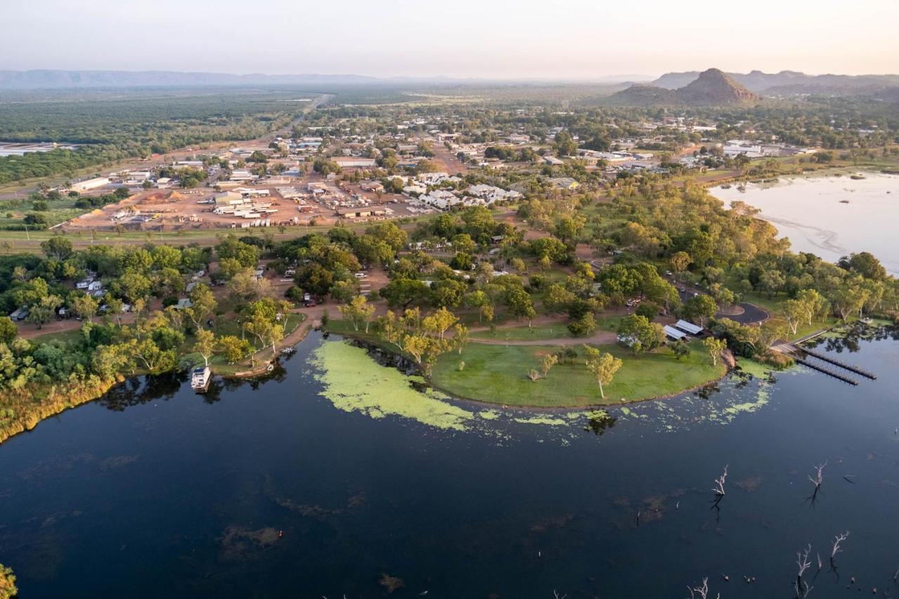 Kimberleyland Waterfront Holiday Park Kununurra Kültér fotó