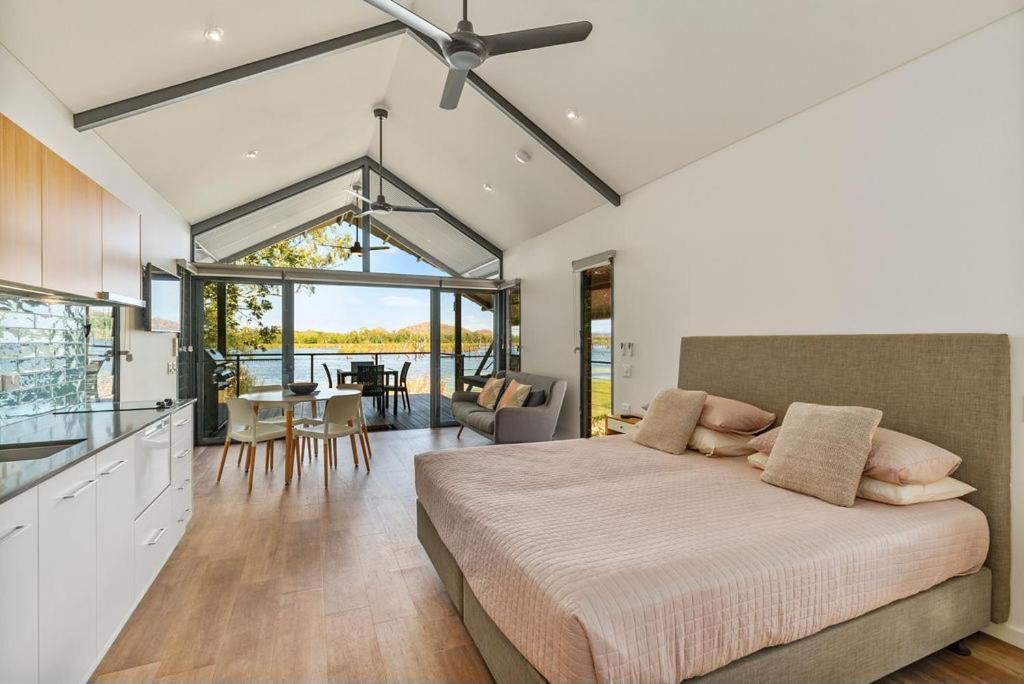 Kimberleyland Waterfront Holiday Park Kununurra Kültér fotó